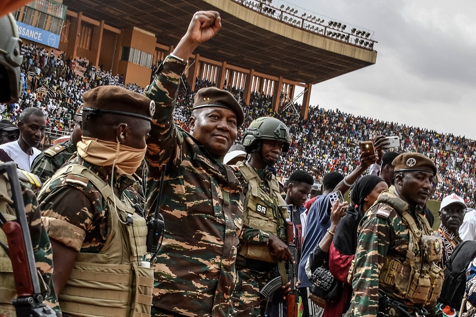 Attempted coup in Niger very likely expands division between army and government