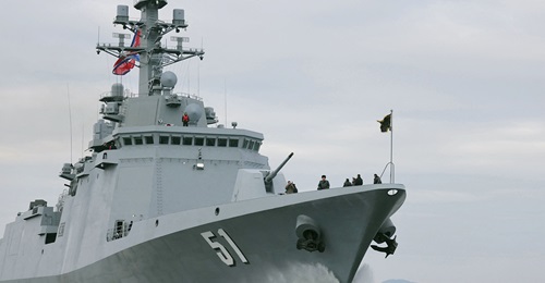 Choe Huon at sea before its commissioning