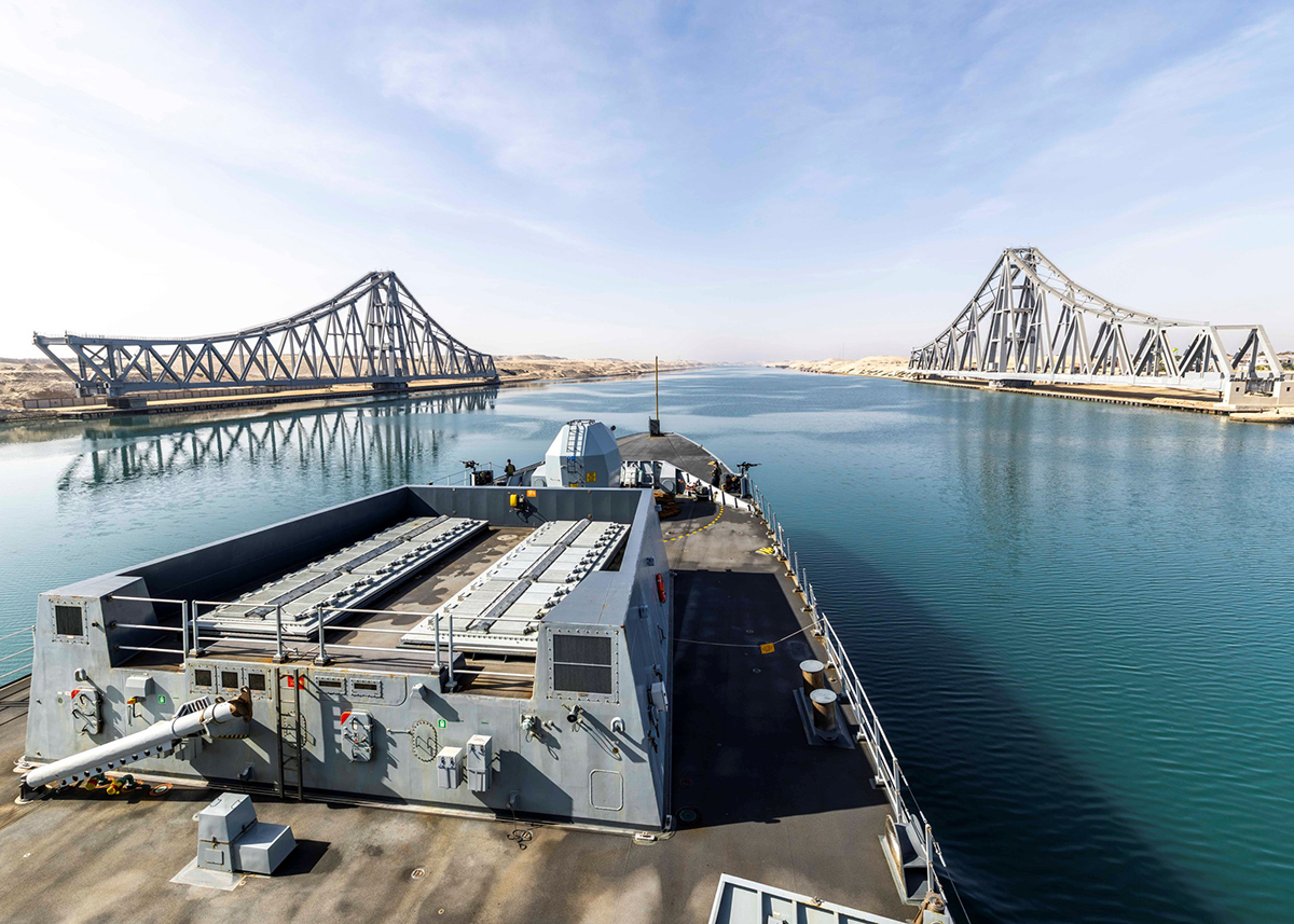 UKs HMS Dragon conducts a southern bound transit of the Suez Canal