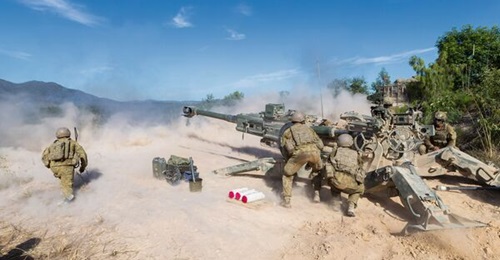 Babcock has been selected by Australia to provide next-generation high-frequency communications capability. The project includes enabling land platforms (such as this Australian Army M777) to operate in a SATCOM-denied environment.