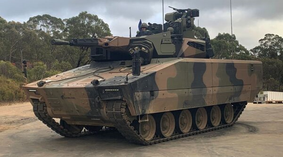 A Rheinmetall Lynx KF41 IFV used for RMA trials in Australia fitted with Cook Defence Systems TR40 tracks.