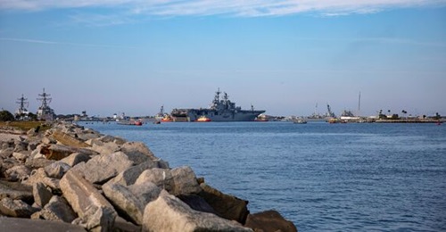 Wasp-class amphibious assault ship USS 
        
         (LHD 7) conducted a home port shift from Mayport, Florida, and arrived on 13 December at its new home port at Naval Station Norfolk in Virginia.