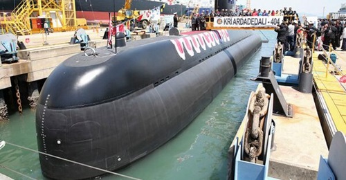 The Indonesia Navy's Nagapasa (DSME 209/1400)-class submarine KRI 
        
        during its handover ceremony in April 2018 at DSME's Okpo shipyard.