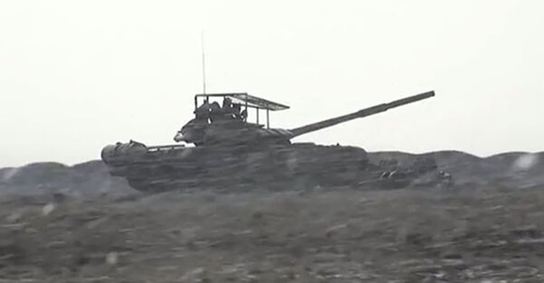 TV Zvezda posted footage on 24 December 2021 of Russian 7th Guards Air Assault Division T-72B3 tanks with top-attack defence screens, during an exercise on the Opuk training range in Crimea.