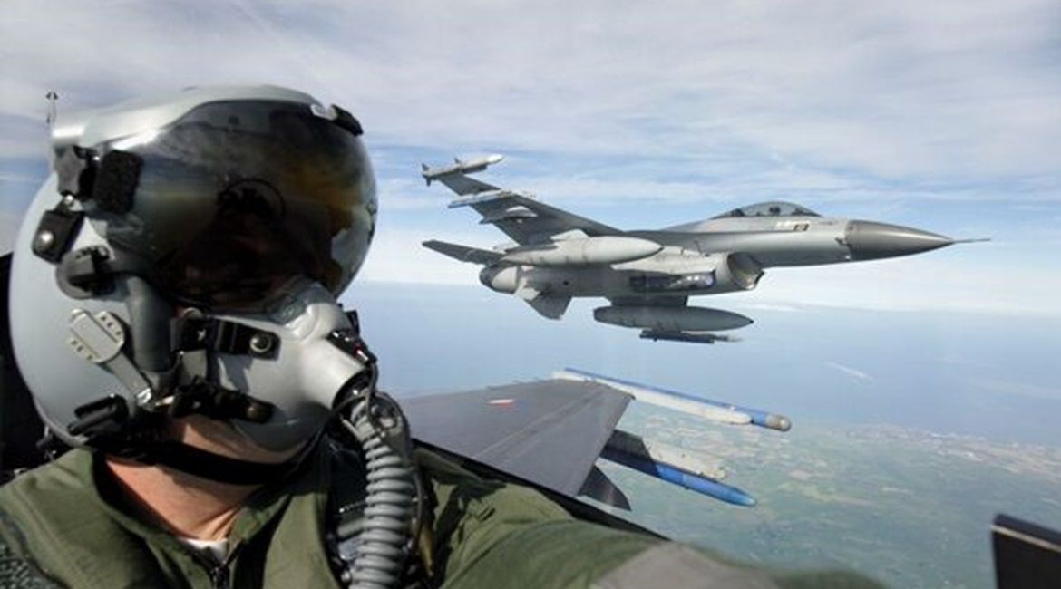 The Netherlands has agreed the sale to Draken International of 12 surplus F-16s from 2022, with the option for a further 28 to follow.