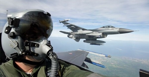 The Netherlands has agreed the sale to Draken International of 12 surplus F-16s from 2022, with the option for a further 28 to follow.