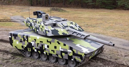 Rheinmetall has unveiled the Lynx 120 mechanised fire support vehicle armed with a 120 mm gun.