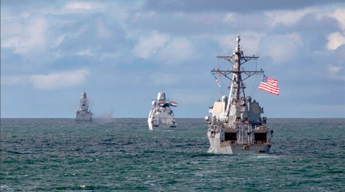 equipped with the SMART-L MM/N radar and USS 
        
        are pictured
        
        during the 'ASD/FS-21' exercise.