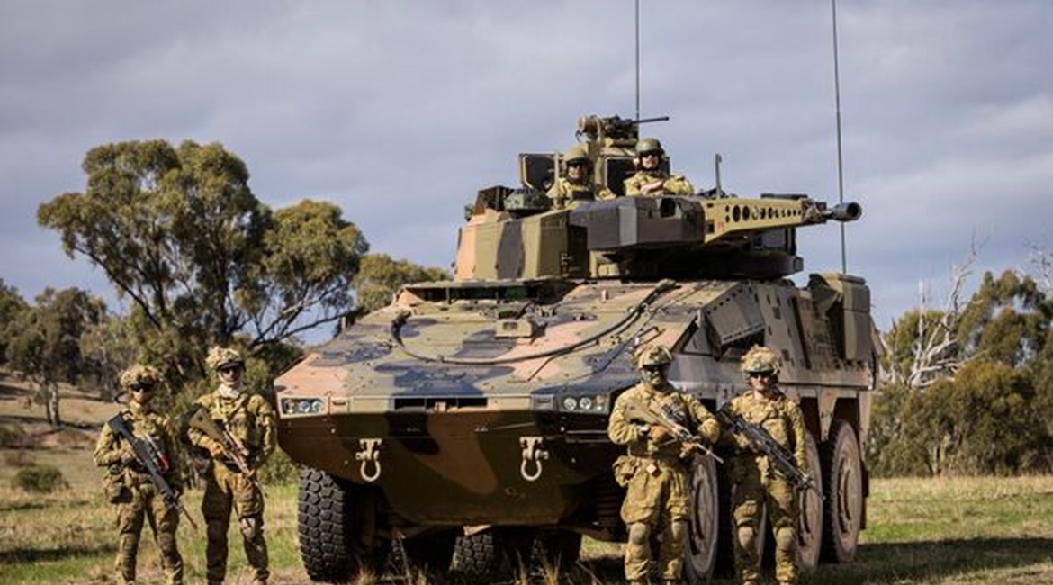 Australian Army soldiers with a Boxer CRV during Exercise 'Chong Ju' in May 2018. Rheinmetall announced on 2 June that the company has delivered the first 25 of 211 Boxers on order for the Australian Army.