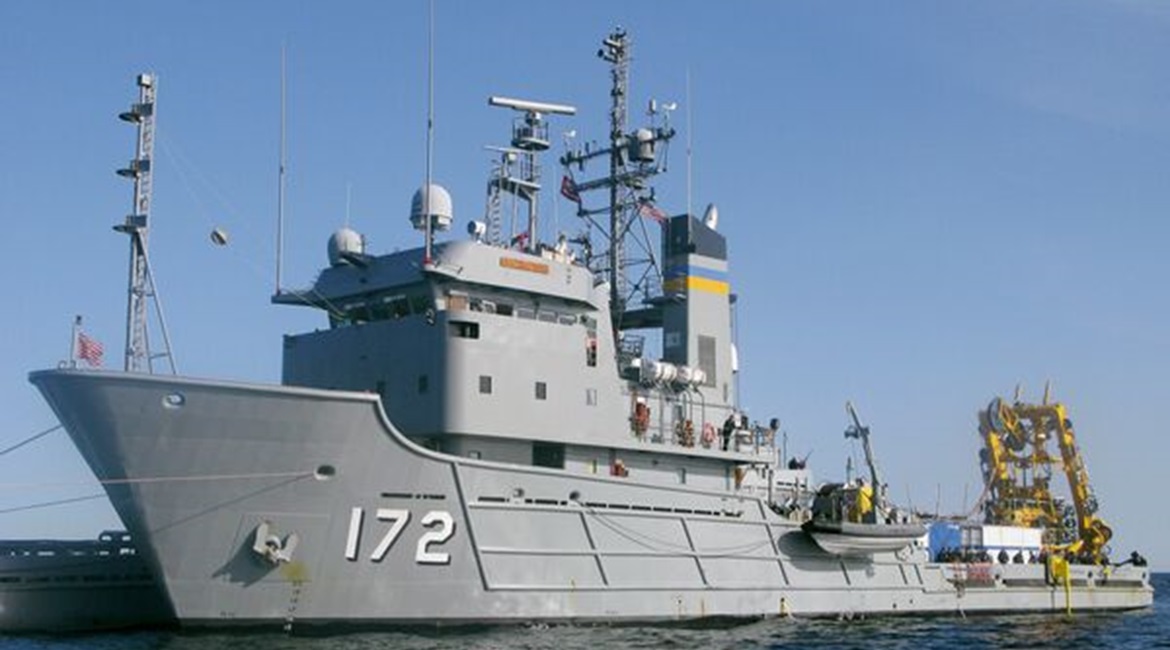 The Navajo class will replace three Powhatan-class (USNS 
        
         is pictured) and two Safeguard-class ships now coming to the end of their lives.