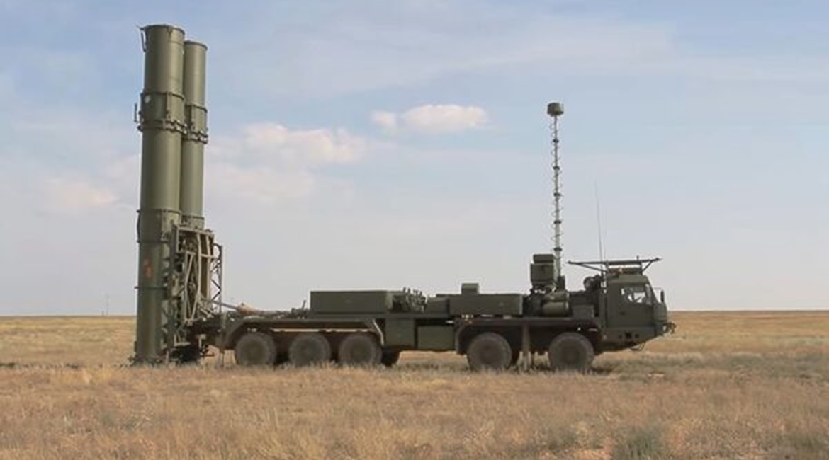 A screengrab from footage released by the Russian MoD on 20 July showing the S-500 air defence system conducting a test launch at the Kapustin Yar training ground about 100 km east of Volgograd.