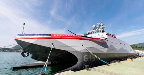 The RoCN received 
        
        , its first improved Tuo Chiang corvette, during a ceremony held on 27 July at the facilities of Lungteh Shipbuilding in Suao, in north-eastern Taiwan's Yilan County.