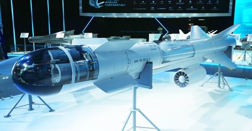 Model of the new Raduga Design Bureau Kh-59MKM air-to-surface missile  shown at the MAKS 2021 exhibition in Zhukovsky on 20-25 July. Note the four pre-charges under the radome.