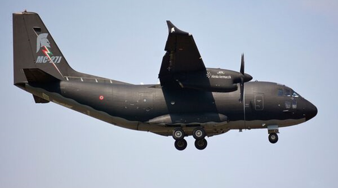 The Italian MoD has restarted the Leonardo MC-27J Praetorian development programme, allocating initial funding from 2021 to 2026 for a total of EUR80 million (USD94.3 million). The photo shows an MC-27J Praetorian with winglets.