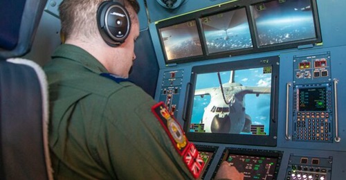 The view of the A400M receiver aircraft from the Voyager mission controller console.