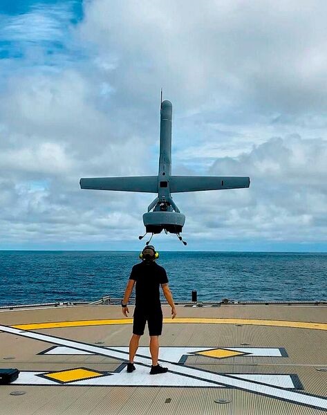 The USN has delayed an OT contract award to Martin UAV after the company won the Mi2 Technology Demonstration with its V-Bat 128 tailsitting VTOL UAV.