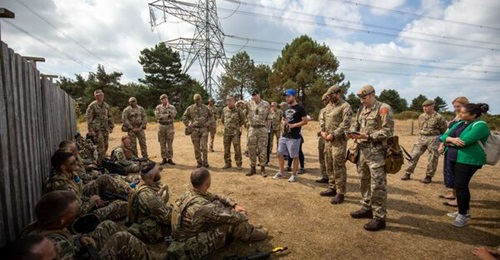 On 29 August, about 90 Dutch personnel will begin training Ukrainian recruits in the UK, seen here being visited by UK Chief of the General Staff General Patrick Sanders in July.