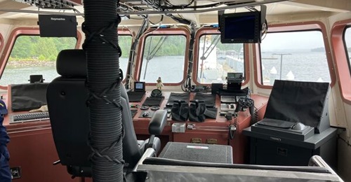 The relatively large Marine Protector-class pilot house features an integrated bridge system with an electronic chart display system.