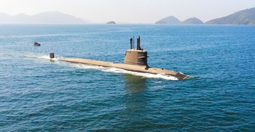 The Brazilian Navy commissioned the first-of-class Riachuelo-class conventional submarine, S Riachuelo, on 1 September.