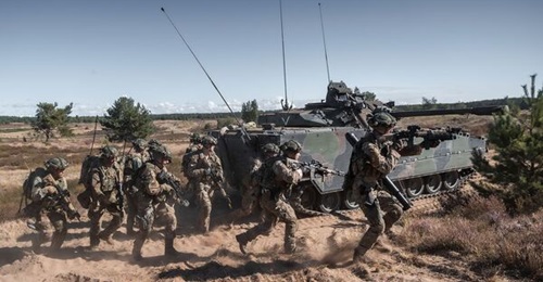 The Dutch 45th Armoured Infantry Battalion was declared combat-ready for the NRF on 13 September following exercise 'Vigourous Bison' held in eastern Germany the previous two weeks.