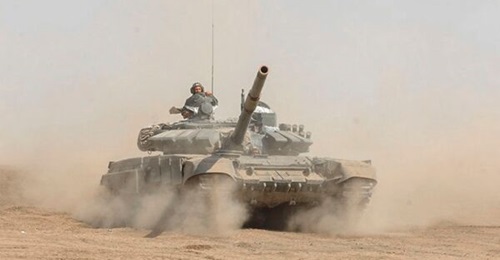 The Russian MoD has awarded Uralvagonzavod a contract for a prototype of the Shturm UGV system based on the T-72B3 MBT (pictured).