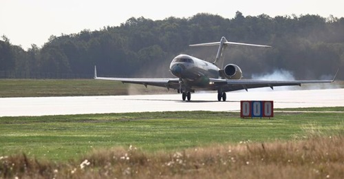 The fifth of five Global 6000 business jets to be converted to the GlobalEye configuration for the UAE arrives at Saab's Linkoping facility in Sweden.