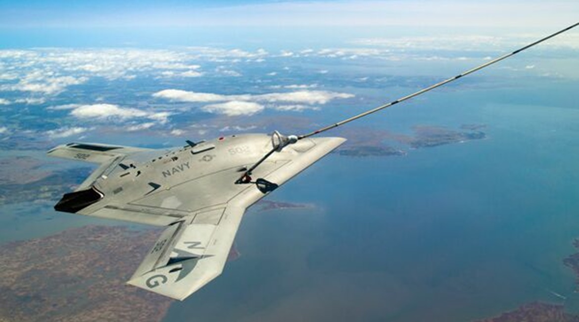 X-47B successfully completes the first autonomous aerial refuelling demonstration over the Chesapeake Bay on 22 April.