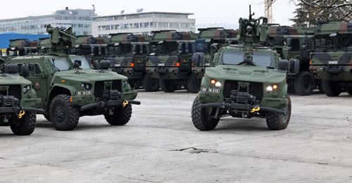 The SAF presented 38 JLTVs equipped with CROWS and 40 Rheinmetall MAN Military Vehicles' HX 8×8 tactical trucks at Edvard Peperko Barracks in Ljubljana on 13 December.