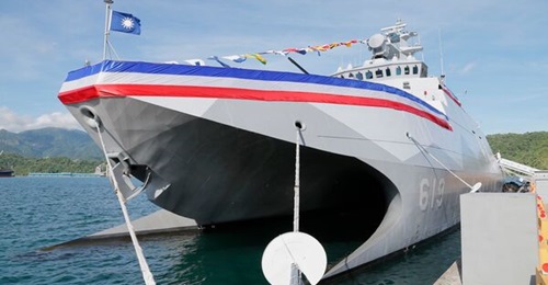 The RoCN commissioned 
        
        , its first improved Tuo Chiang-class fast missile corvette, in a ceremony held on 9 September at the Suao naval base in northeastern Taiwan's Yilan County.