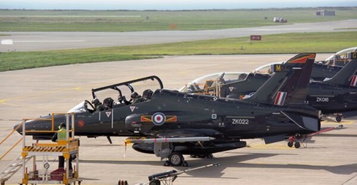 All 28 of the RAF's Hawk T2 jet trainer aircraft have been grounded while the MoD investigates an engine issue.