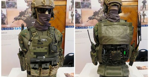 The German Army will receive additional IdZ-ES VJTF 2023 solider systems
        
         The variant is based on Rheinmetall's modular Gladius 2.0, showing (l) the CeoTronics CT-MultiPTT 3C central operation and control unit and chest-mounte...