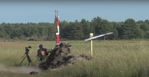 Poland has ordered more Javelin anti-tank guided missiles, with which the WOT began training in 2021 (pictured).
