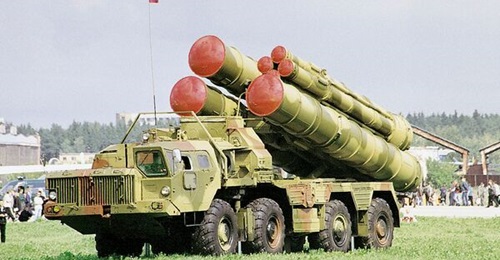 The S-400 consists of a regimental command-and-control vehicle, regimental search radar to provide search-and-tracking functions for the S-400 system as a whole, transporter-erector-launcher (pictured above), and tracking and fire-control radar.