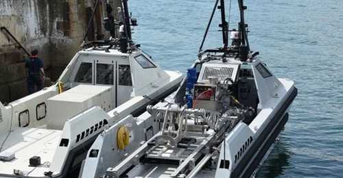RNMB Halcyon seen at AEUK's Bincleaves site with the AN/AQS-20C launch and recovery system installed.