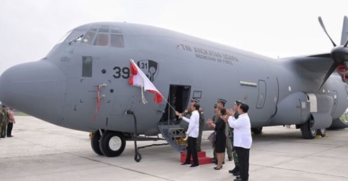 The first of the five Lockheed Martin C-130J-30s ordered by Indonesia arrived in the country on 6 March.