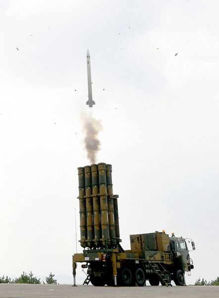 South Korea approved the development of the L-SAM II and the M-SAM Block III. The M-SAM Block III will be an enhanced version of M-SAM's earlier versions. The picture above shows the live-fire drill M-SAM Block I.
