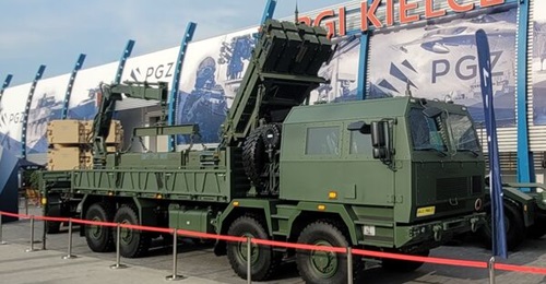 The first Polish-made Patriot launcher and resupply vehicle delivered by Huta Stalowa Wola was displayed at International Defence Industry Exhibition MSPO 2021.
