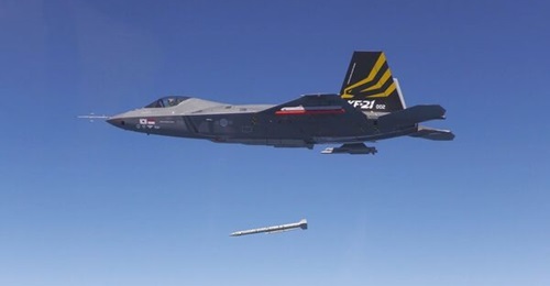 Hanwha Systems will partner with Leonardo to develop AESA radars for export. Hanwha Systems has earlier developed AESA radars for South Korea's KF-21 fighter aircraft (pictured) in collaboration with the ADD.