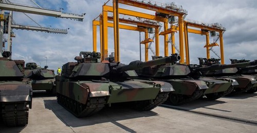 Poland received its first company of 14 M1A1 tanks that equip the 18th Mechanised Division at the port of Szczecin on 28 June.