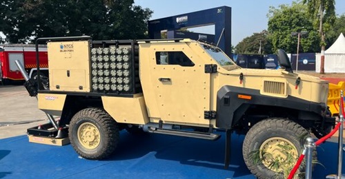 The VMIMS (seen here at DefExpo in October 2022) consists of a modified MDSL ALSV 4×4 armoured vehicle fitted with a two-door cab and an Alakran-L deployable mortar system equipped with an 81 mm mortar.