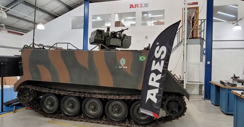 An M113BR APC of the Brazilian Army integrated with REMAX 4 weapon system by Ares.
