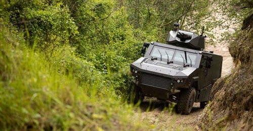 Arquus did not allow photographs of its MAV'Rx prototype to be taken at Eurosatory 2024, but published a promotional photograph showing the vehicle equipped with a CPWS unmanned turret mounted on the roof.