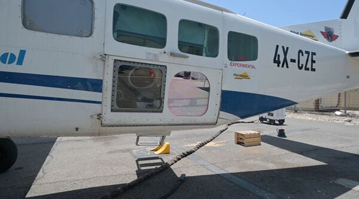 The airborne High-Power Laser Weapon System (HPL-WS) that was  tested was carried by a Cessna 208 Carravan.