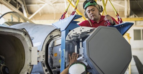 Raytheon is to fit its AN/APG-79(V)4 AESA radar to 98 USMC F-A-18C/D Hornet aircraft between 2020 and 2022.