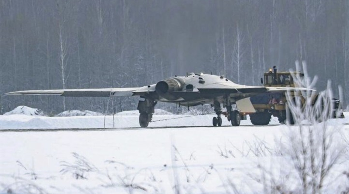 The Okhotnik's conventional looking turbofan, likely of the AL-31/41 series, might eventually change as the heavy UAV's development progresses.