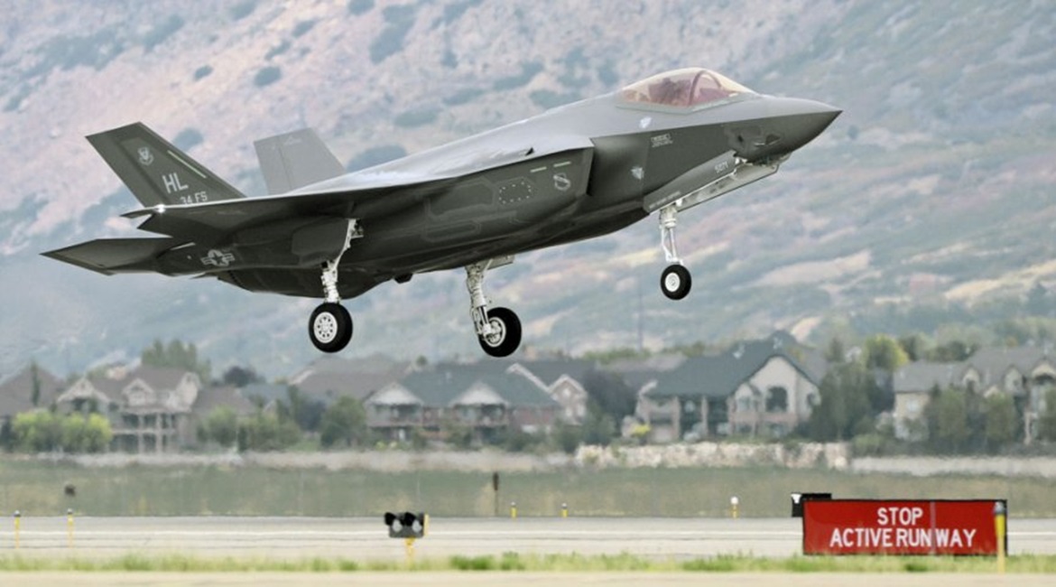 Gun accuracy issues on the F-35A continue, the Pentagon's chief weapons tester said in a new report.