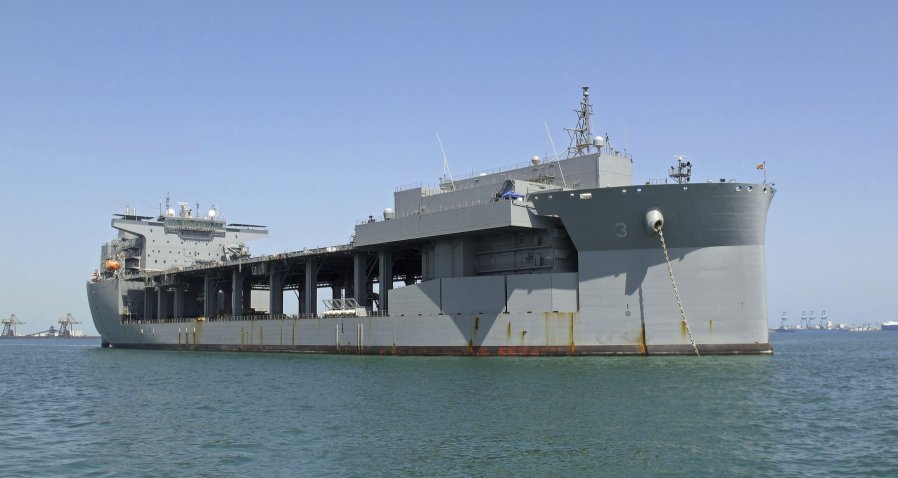 The expeditionary sea base USS
Lewis B Puller
. The UK’s Littoral Strike Ship concept is broadly similar, being conceived as a forward-deployed, aviation-capable afloat staging base for the Royal Marines and special forces.
(Richard Scott/NAVYPIX)