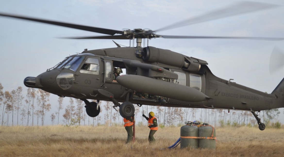 One of four Sikorsky S-70A (UH-60L equivalent) Black Hawk helicopters being used by Brazil's army. The aircraft have been operational with the 4th Battalion in Manaus since 1997.