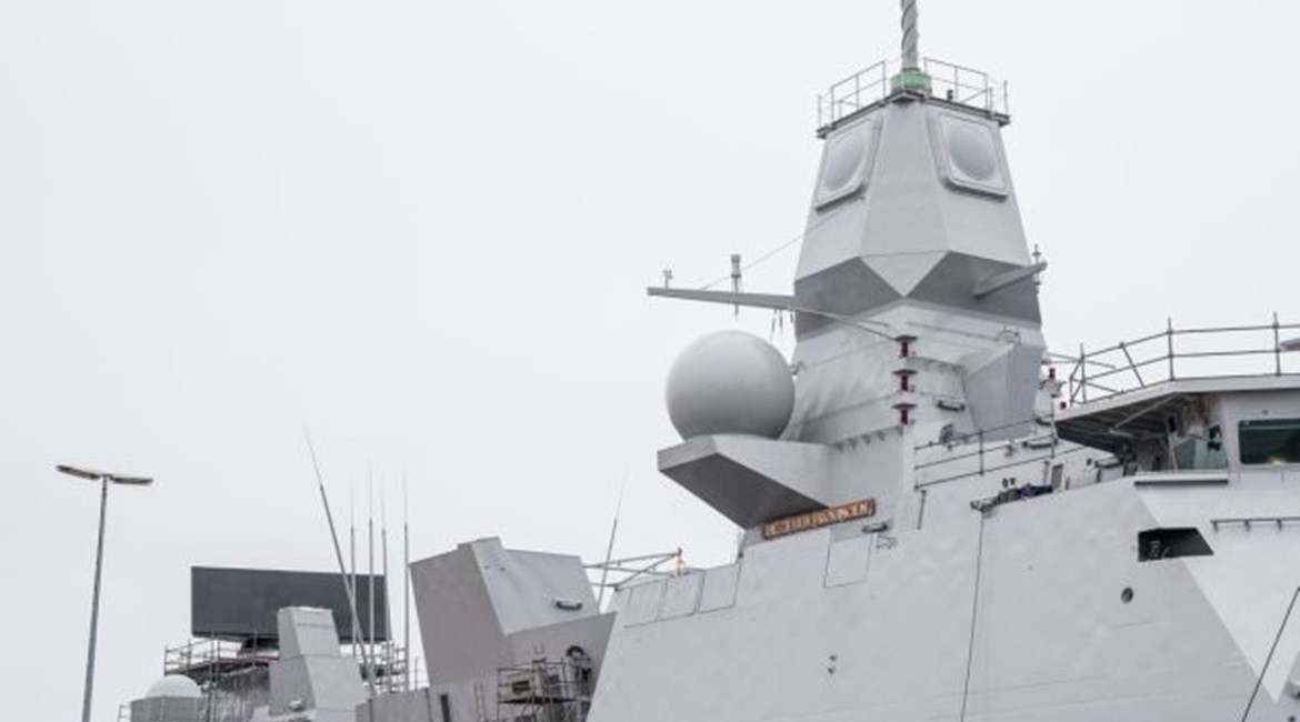 HNLMS 
        
         has become the first LCF frigate to receive the new SMART-L MM/N L-band long-range radar.