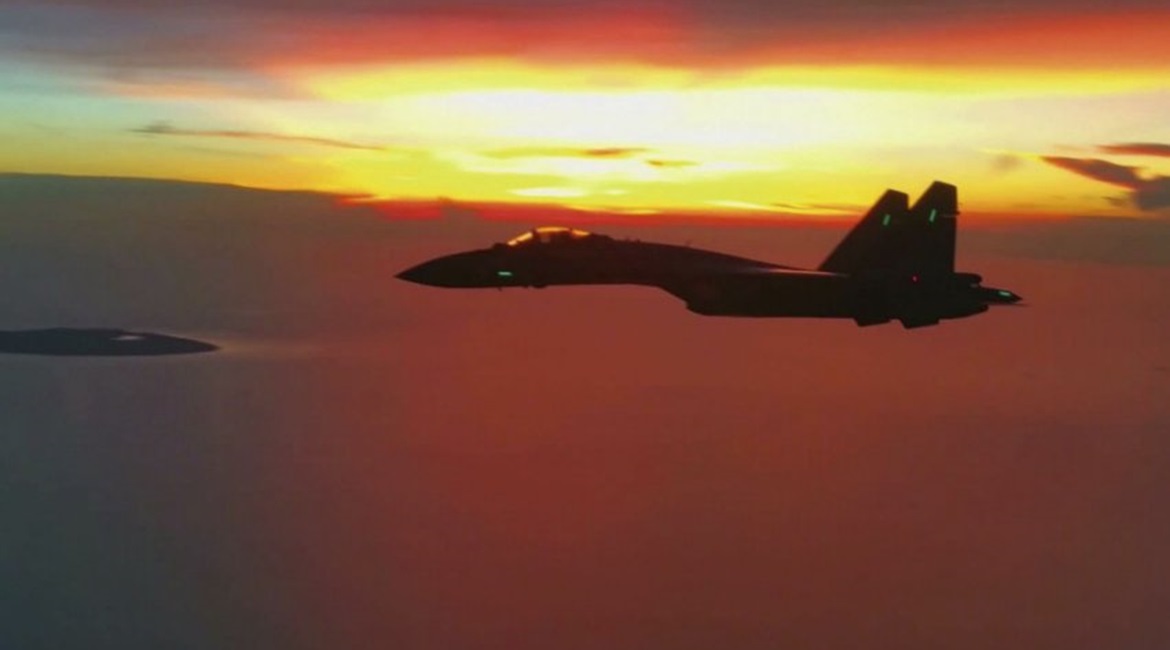 A PLAAF Su-35 fighter in 2018 taking part in what China described as a “joint combat patrol” over the South China Sea. Moscow said on 16 April that it had completed the delivery of 24 Su-35s to China.